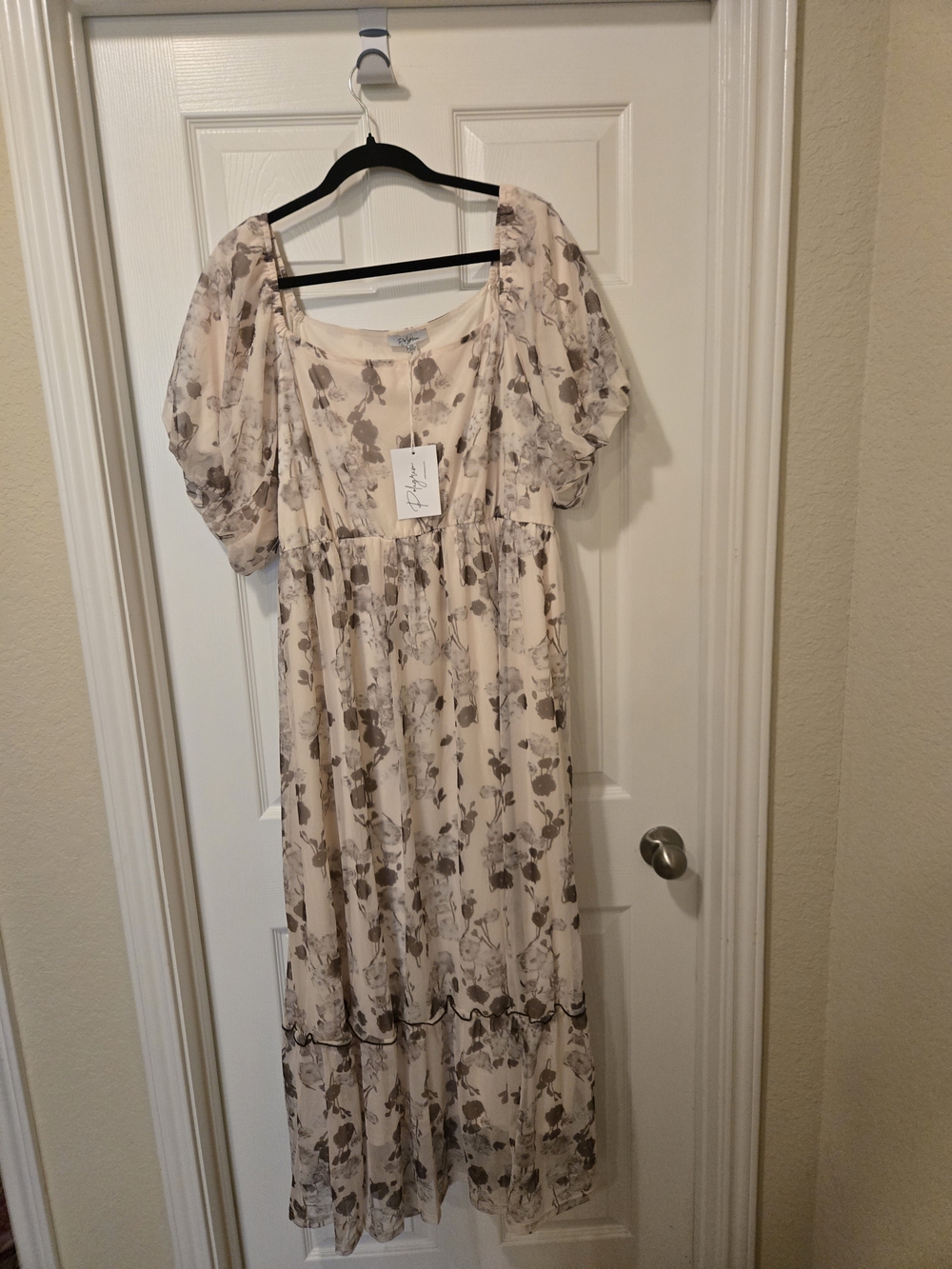 Polagram Beige Floral Puff-Sleeve Maxi Dress - Picture 9 of 15
